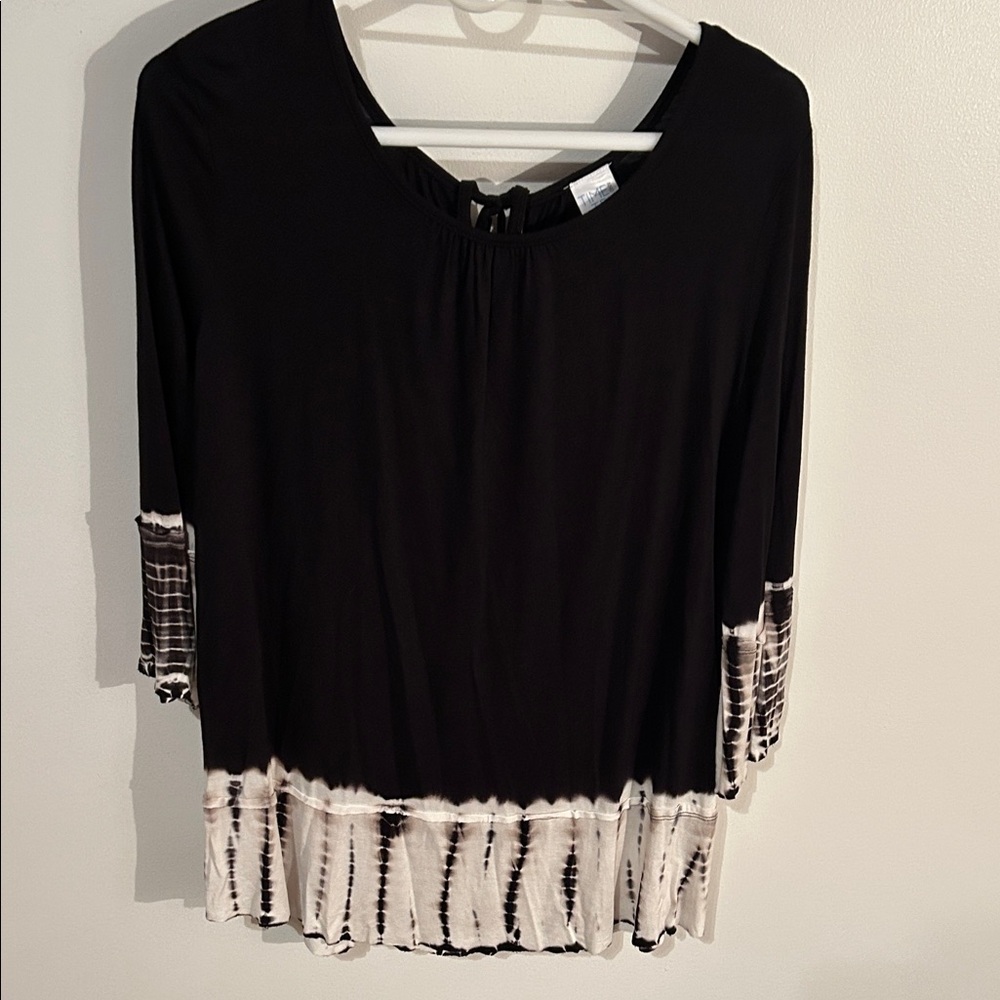 Time and Tru Black and Cream Blouse